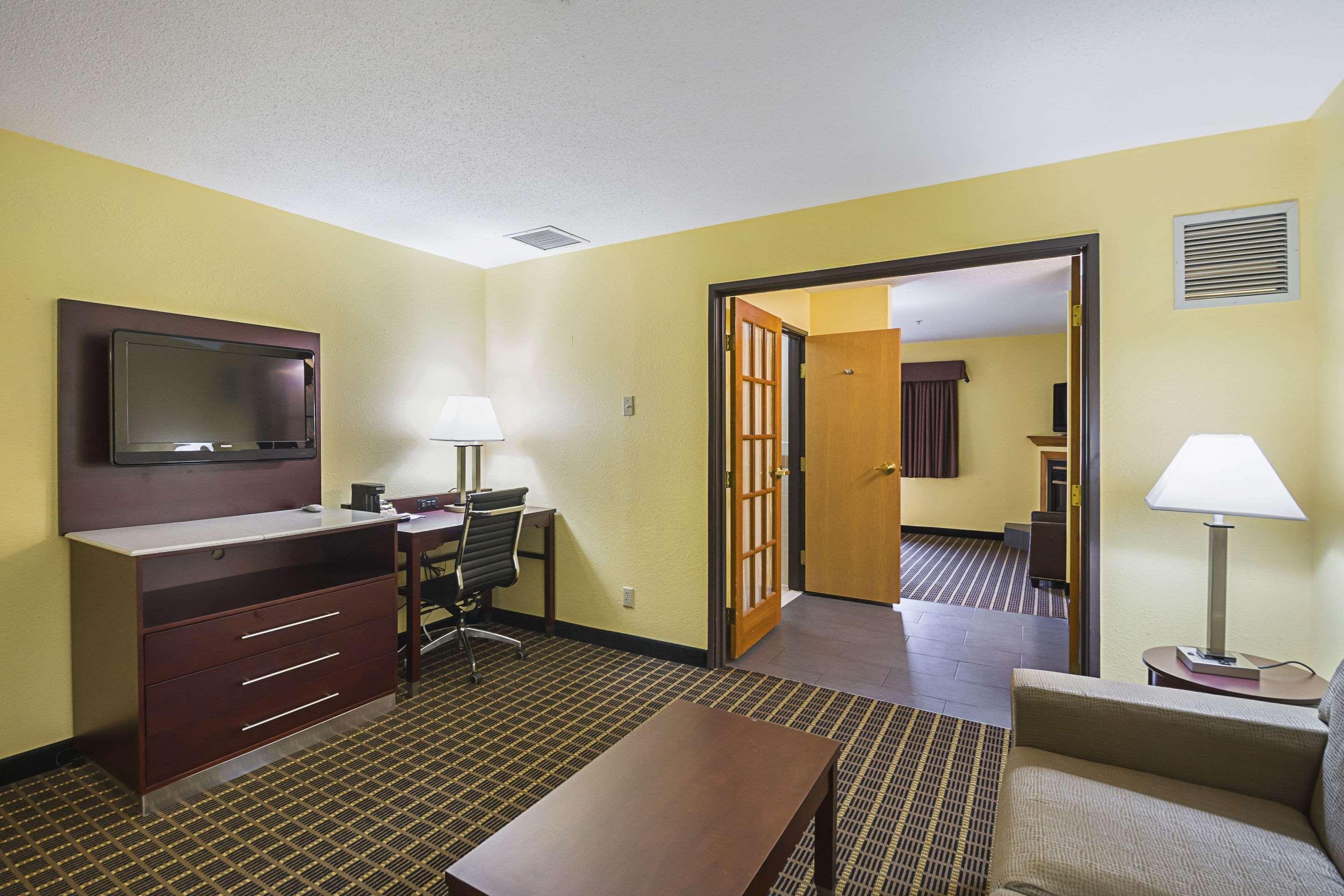 Quality Inn & Suites Harrington - Milford Exterior foto