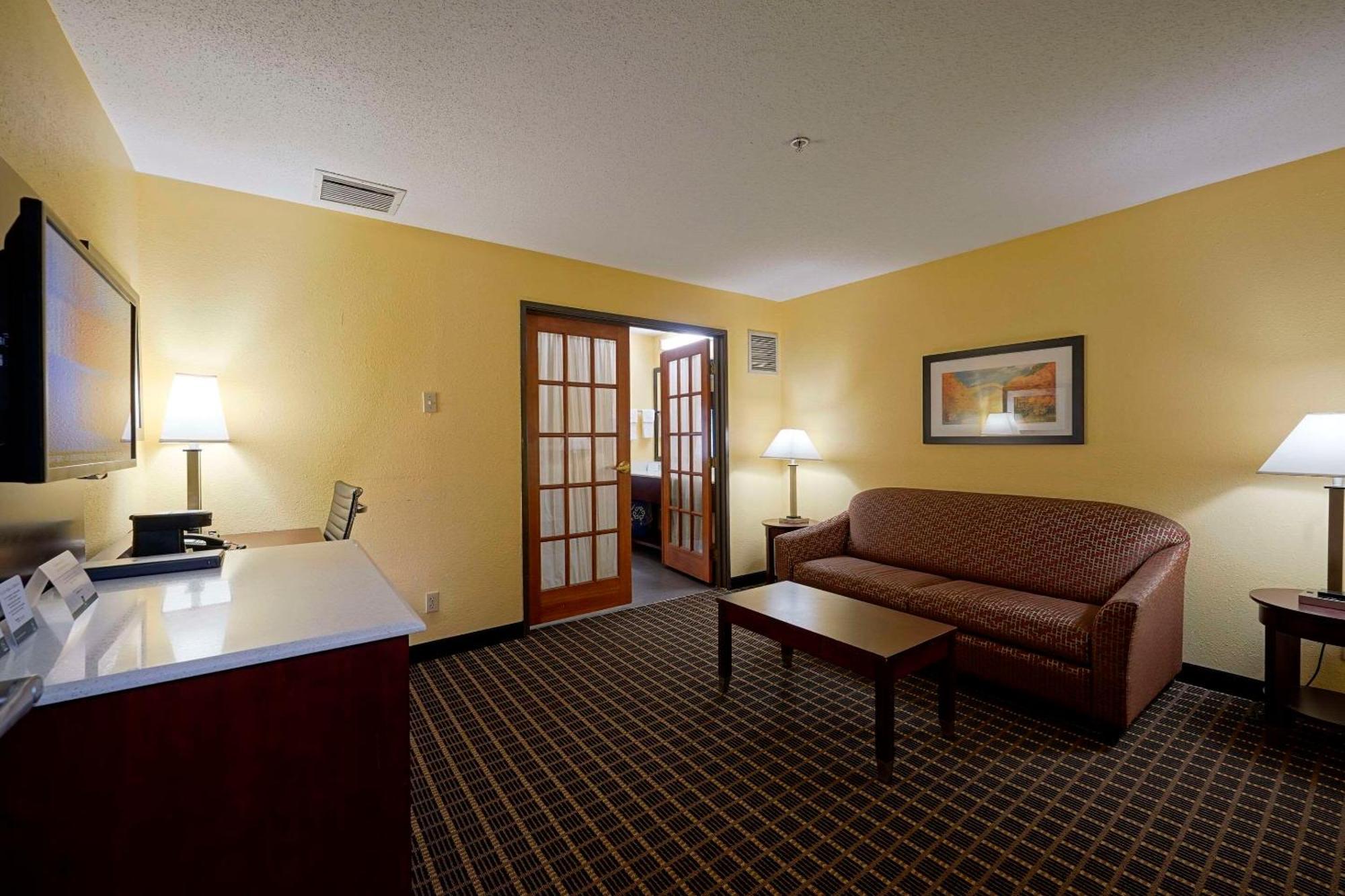 Quality Inn & Suites Harrington - Milford Exterior foto